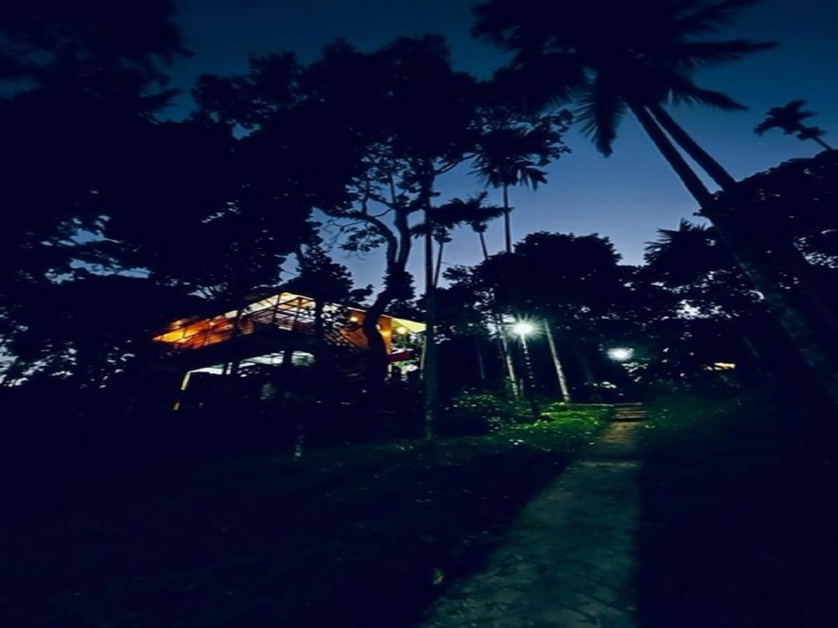 Kuruva Shoreline Wayanad Chegāt Eksteriør bilde